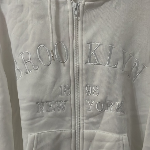 Shein hoodie - Picture 2 of 4